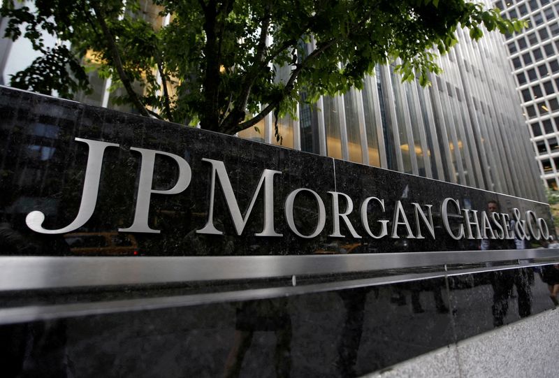 FILE PHOTO: A view of the exterior of the JP Morgan Chase & Co. corporate headquarters in New York City May 20, 2015. REUTERS/Mike Segar/File Photo
