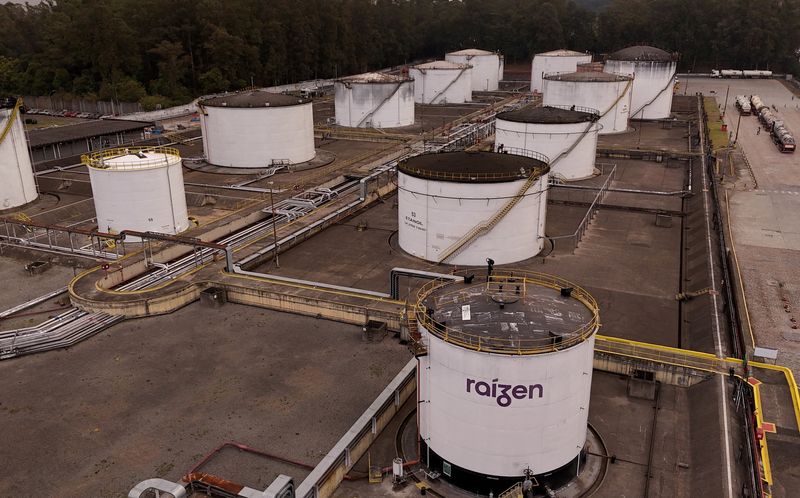 FILE PHOTO: Fuel tanks stand inside a Raizen Distribution Terminal in Sao Paulo, Brazil August 20, 2025. REUTERS/Amanda Perobelli/File Photo