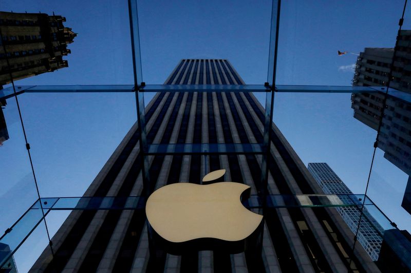 FILE PHOTO: The Apple logo is seen during the preview of the redesigned and reimagined Apple Fifth Avenue store in New York, U.S., September 19, 2019. REUTERS/Brendan McDermid/File Photo