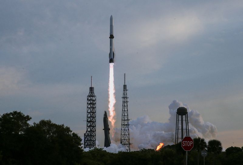 A Blue Origin New Glenn rocket lifts off from the Cape Canaveral Space Force Station in Cape Canaveral, Florida, U.S., April 19, 2026. REUTERS/Joe Skipper