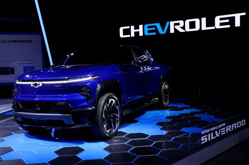 FILE PHOTO: 2024 Chevrolet Silverado EV RST is pictured at the New York International Auto Show, in Manhattan, New York City, U.S., April 13, 2022. REUTERS/Andrew Kelly/File Photo