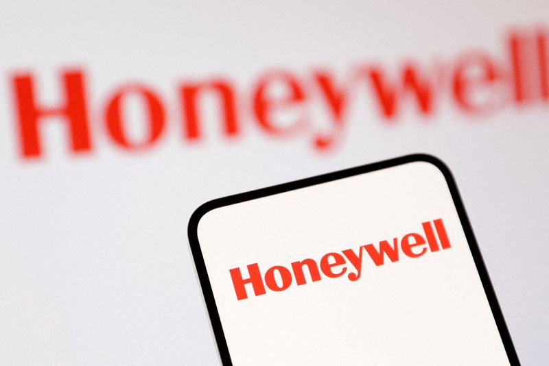 FILE PHOTO: Honeywell logo is seen in this illustration taken July 26, 2025. REUTERS/Dado Ruvic/Illustration/File Photo