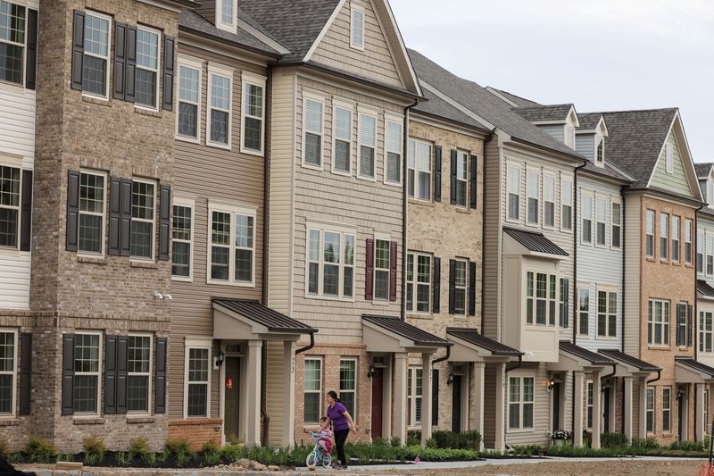 Houses are seen in Livingston Square, a construction of the PulteGroup, in Livingston, New Jersey, U.S., May 23, 2022. REUTERS/Andrew Kelly/File Photo