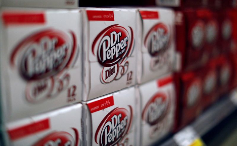 FILE PHOTO: Dr Pepper soda cans for sale are pictured at a grocery store in Pasadena, California, U.S., February 14, 2018. REUTERS/Mario Anzuoni/File Photo