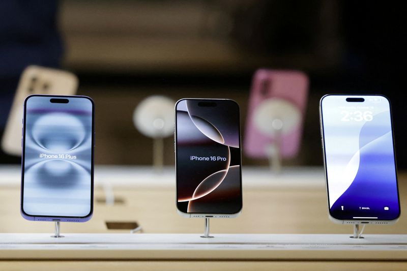 A view of Apple iPhones displayed at an Apple Store at Grand Central Terminal in New York City, New York, U.S., October 16, 2024. REUTERS/Kent J. Edwards