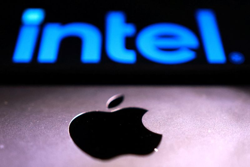 FILE PHOTO: Intel and Apple logos are seen in this illustration taken September 24, 2025. REUTERS/Dado Ruvic/Illustration/File Photo