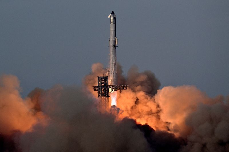 A SpaceX Super Heavy booster carrying the Starship spacecraft lifts off on its 10th test flight at the company's launch pad in Starbase, Texas, U.S., August 26, 2025. REUTERS/Steve Nesius
