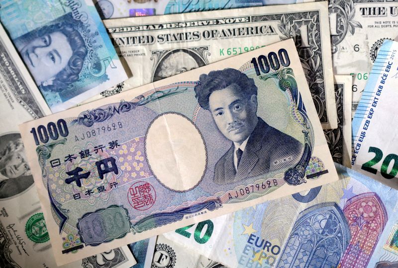 U.S. dollar, Euro, Yen and Pound banknotes are seen in this illustration taken May 4, 2025. REUTERS/Dado Ruvic/Illustration