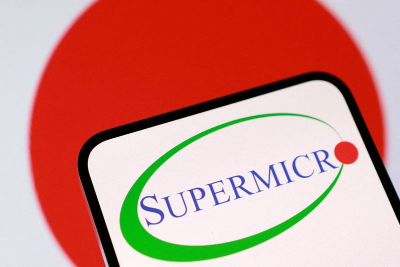 FILE PHOTO: The Super Micro logo is seen in this illustration taken August 3, 2025. REUTERS/Dado Ruvic/Illustration/File Photo