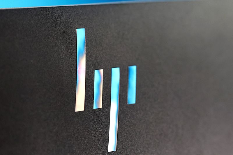 HP (Hewlett-Packard) logo is seen in this illustration taken August 19, 2025. REUTERS/Dado Ruvic/Illustration