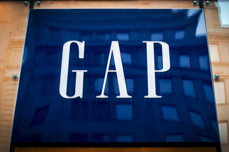 The sign for a Gap store is seen on 5th avenue in midtown Manhattan in New York June 16, 2015. REUTERS/Brendan McDermid