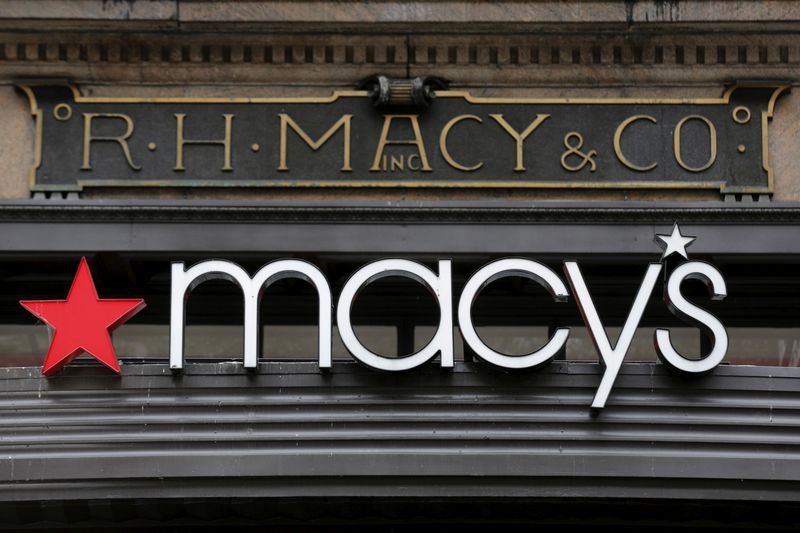 The R.H. Macy and Co.flagship department store is seen in midtown New York, New York, U.S. November 11, 2015.  REUTERS/Brendan McDermid/File Photo                GLOBAL BUSINESS WEEK AHEAD PACKAGE - SEARCH 'BUSINESS WEEK AHEAD NOV 7'  FOR ALL IMAGES
