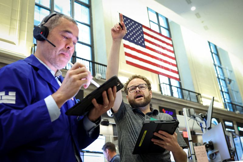 Futures-options traders work on the floor at the New York Stock Exchange's NYSE American (AMEX) in New York City, U.S., June 1, 2026.  REUTERS/Brendan McDermid