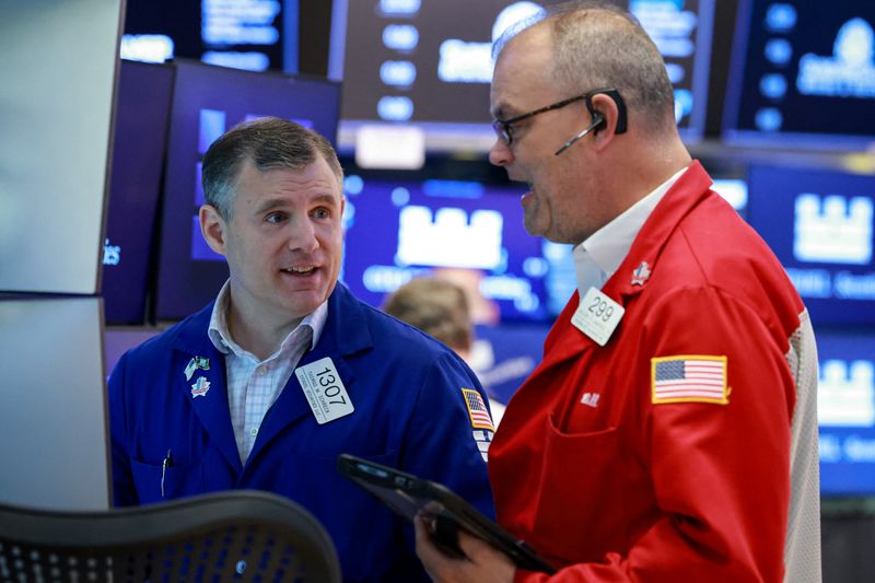 Traders work on the floor at the New York Stock Exchange (NYSE) in New York City, U.S., June 4, 2026.  REUTERS/Brendan McDermid