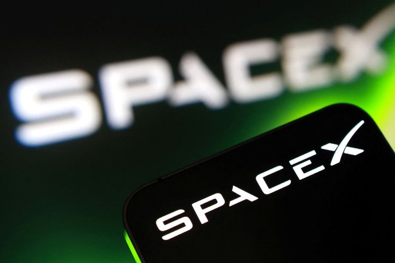SpaceX logo and rising stock graph are seen in this illustration taken June 5, 2026. REUTERS/Dado Ruvic/Illustration