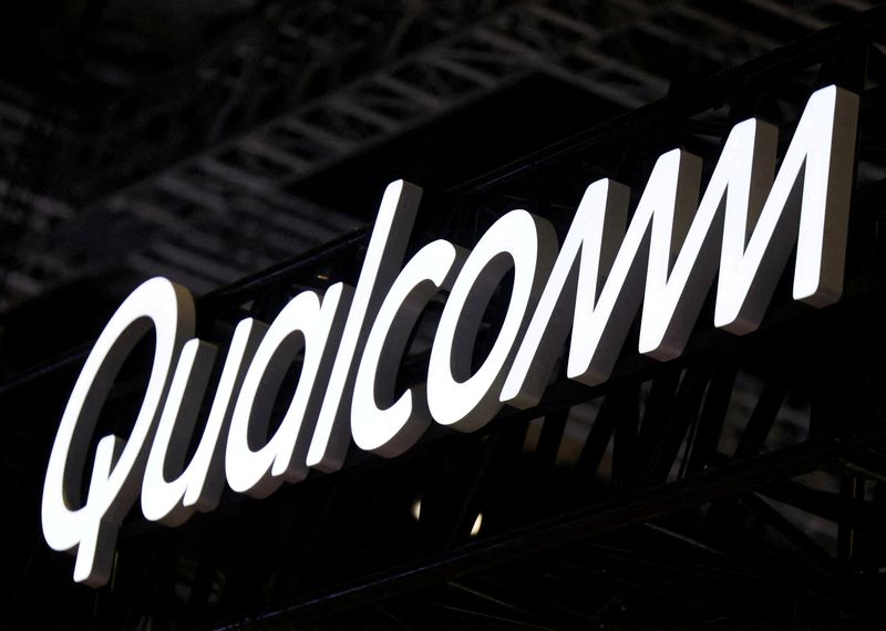 FILE PHOTO: Qualcomm logo is displayed at the company’s booth at the 8th China International Import Expo (CIIE) in Shanghai, China, November 5, 2025. REUTERS/Maxim Shemetov/File Photo