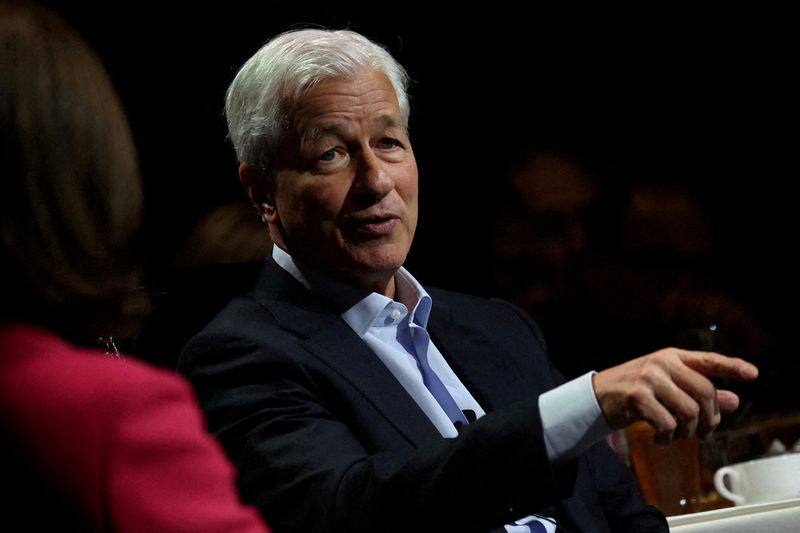 FILE PHOTO: Jamie Dimon, chairman and CEO of JPMorgan Chase & Co, speaks to the Economic Club of New York in Manhattan in New York City, U.S., April 23, 2024. REUTERS/Mike Segar/File Photo