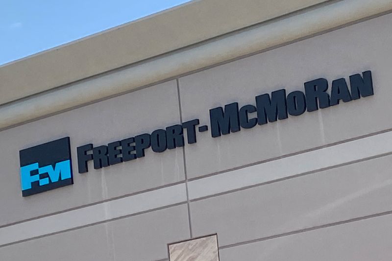 The logo of  copper miner Freeport-McMoRan Inc is displayed on their offices in Phoenix, Arizona, U.S. June 30, 2022.  REUTERS/Ernest Scheyder