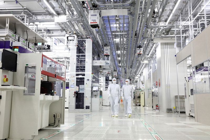 FILE PHOTO: A view shows Samsung Electronics' chip production plant at Pyeongtaek, South Korea, in this handout picture obtained by Reuters on September 7, 2022.  Samsung Electronics/Handout via REUTERS/File Photo