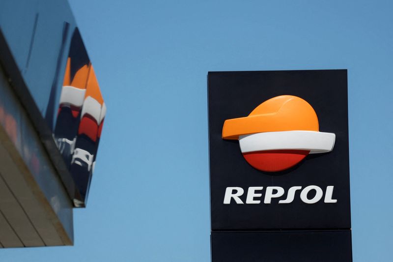FILE PHOTO: The Repsol logo is displayed at a petrol station, in Arriate, Spain March 31, 2025. REUTERS/Jon Nazca/File Photo