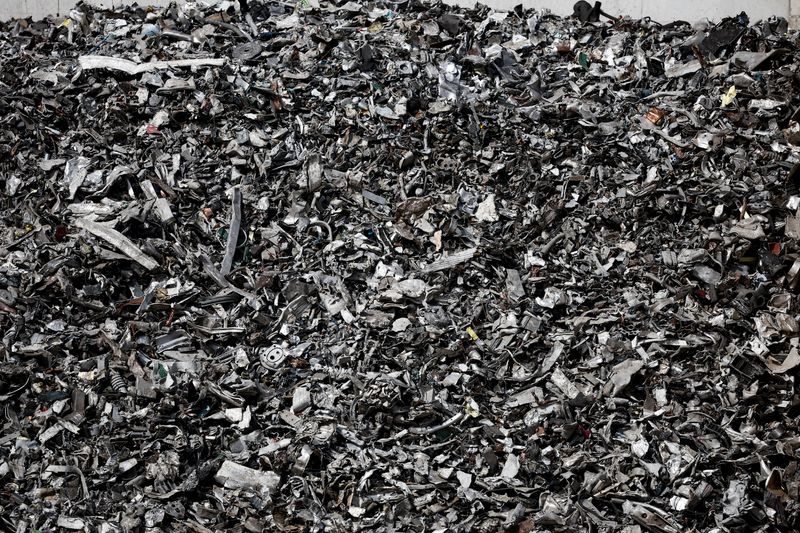 FILE PHOTO: Aluminium scrap metal is seen at Derichebourg Environnement recycling plant in Gennevilliers, near Paris, France, March 20, 2024. REUTERS/Benoit Tessier/File Photo