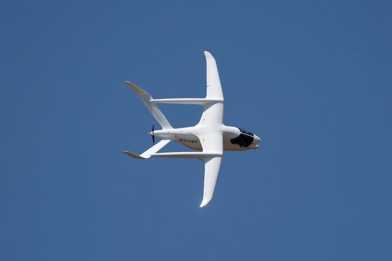 A Beta Technologies Alia CX300 electric aircraft performs during an exhibition flight at the 55th International Paris Airshow at Le Bourget Airport near Paris, France, June 18, 2025. REUTERS/Benoit Tessier
