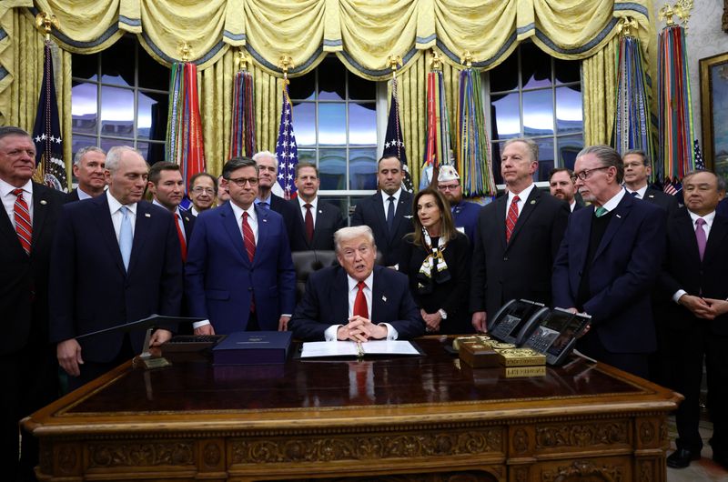 U.S. President Donald Trump speaks inside the Oval Office at the White House in Washington, D.C., November 12, 2025. REUTERS/Kevin Lamarque