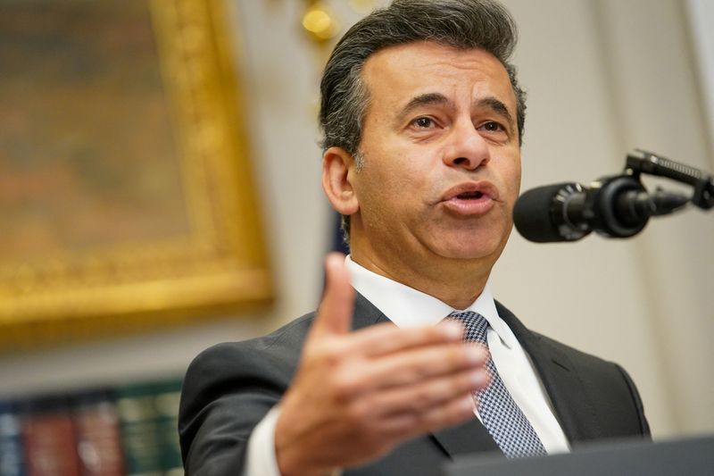 U.S. Food and Drug Administration Commissioner Martin Makary attends a press conference in the Roosevelt Room at the White House in Washington, D.C., U.S., May 12, 2025. REUTERS/Nathan Howard