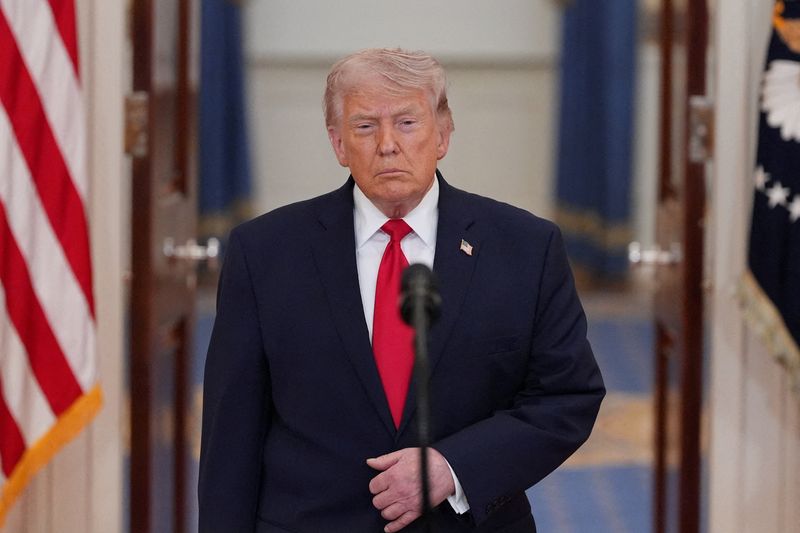 FILE PHOTO: U.S. President Donald Trump arrives to deliver an address to the nation about the Iran war at the White House in Washington, D.C., U.S. April 1, 2026. Alex Brandon/Pool via REUTERS/File Photo