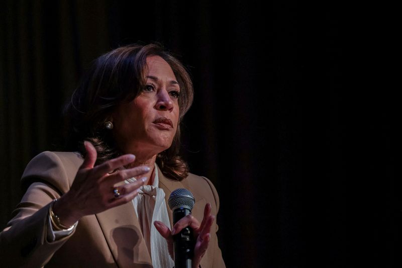 Former U.S. Vice President Kamala Harris speaks during the National Action Network (NAN) National Convention  in New York City, U.S., April 10, 2026. REUTERS/Jeenah Moon