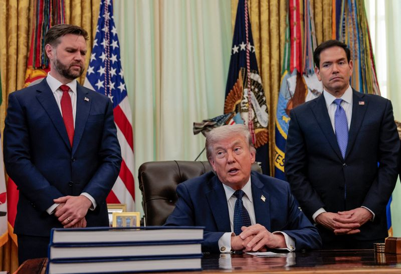 U.S. President Donald Trump speaks in the Oval Office, with Vice President JD Vance and Secretary of State Marco Rubio standing behind him, at the White House in Washington, D.C., U.S., April 23, 2026. REUTERS/Kylie Cooper