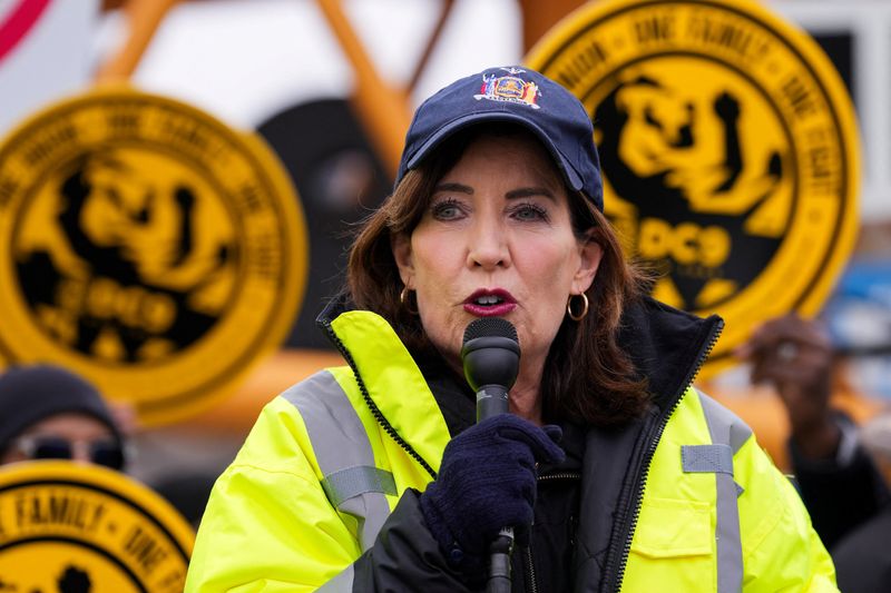 New York Governor Kathy Hochul speaks as she meets with gateway project construction workers at the site of the Gateway Project in New York City, U.S., February 17, 2026. REUTERS/Adam Gray