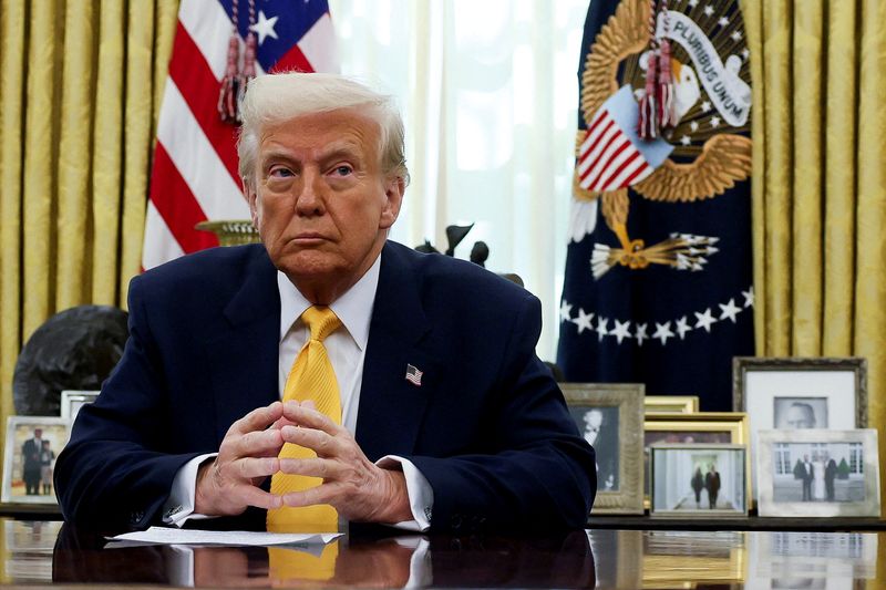 U.S. President Donald Trump sits in the Oval Office of the White House in Washington, D.C., U.S., March 7, 2025. REUTERS/Leah Millis