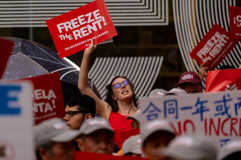 People attend a rally outside of El Museo Del Barrio for the final public hearing and vote of New York City's Rent Guidelines Board on rent-stabilized apartments, in New York City, U.S., June 25, 2026. REUTERS/David 'Dee' Delgado