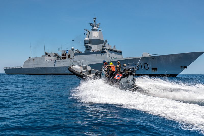 A Norwegian naval boarding party from the Norwegian frigate Fridtjof Nansen returns to the frigate following a maritime drill between the U.S. and its NATO allies, off the coast of North Carolina, U.S., June 26, 2026. REUTERS/Evelyn Hockstein