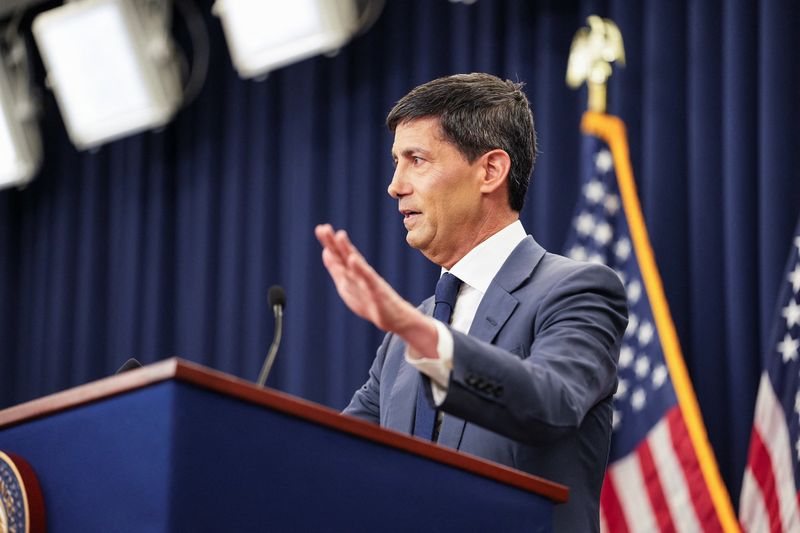 New U.S. Federal Reserve Chairman Kevin Warsh holds a press conference following a two-day meeting of the Federal Open Market Committee (FOMC), at the U.S. Federal Reserve in Washington, D.C., U.S. June 17, 2026. REUTERS/Eric Lee