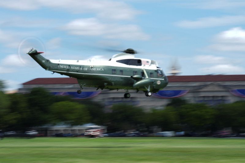 Marine One carrying U.S. President Donald Trump departs from the White House in Washington, D.C., U.S., August 4, 2026. REUTERS/Eric Lee