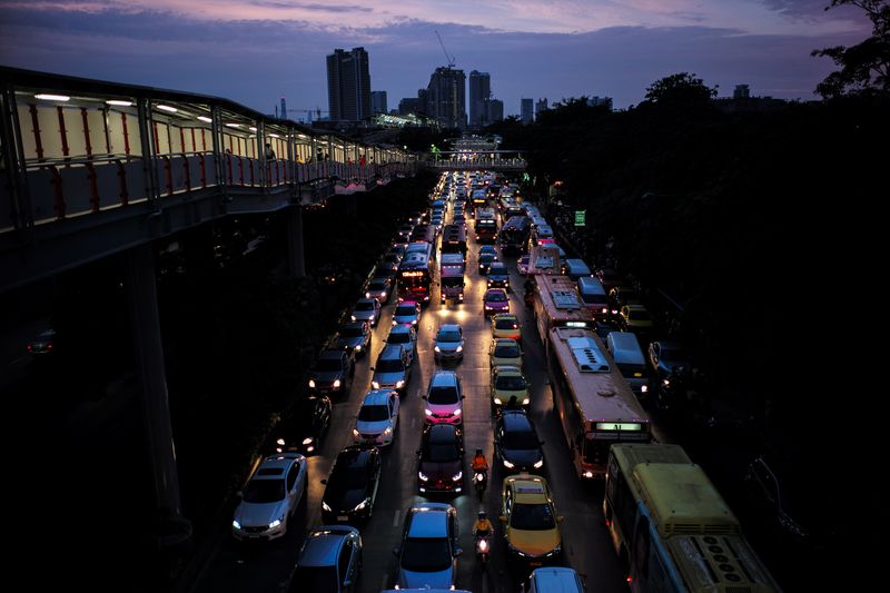 Cars are seen in traffic in Bangkok, Thailand, September 12, 2018. REUTERS/Athit Perawongmetha/File Photo