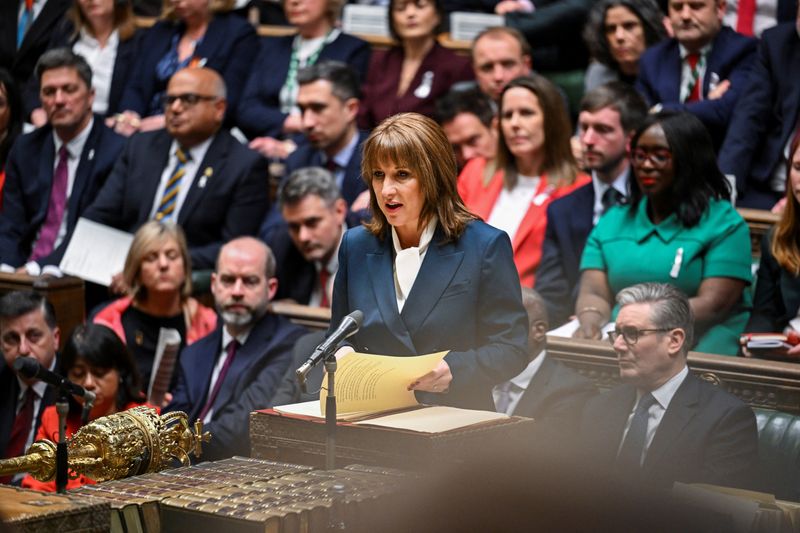 British Chancellor of the Exchequer Rachel Reeves delivers the budget statement at the House of Commons, in London, Britain, November 26, 2025. ©House of Commons/Handout via REUTERS