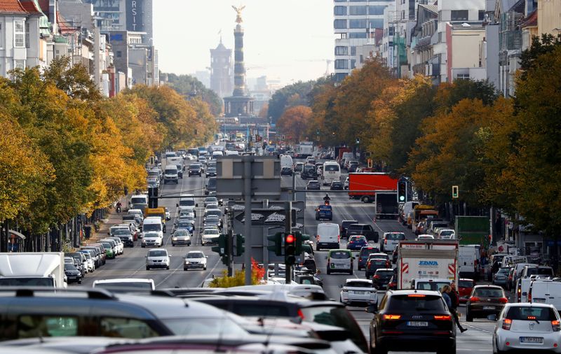 Cars are seen at Kaiserdamm street in Berlin, Germany, October 8, 2018.  REUTERS/Fabrizio Bensch