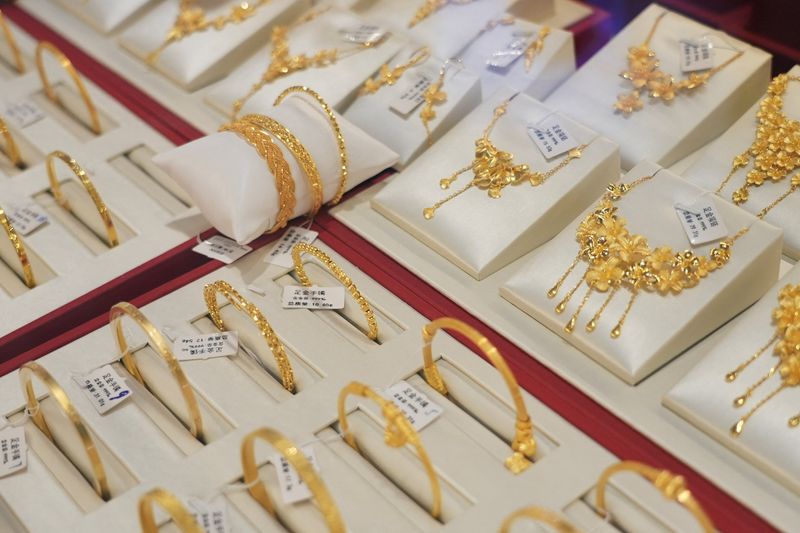 Gold jewellery sits on display at a jewellery mall in Shanghai, China January 27, 2026. REUTERS/Nicoco Chan