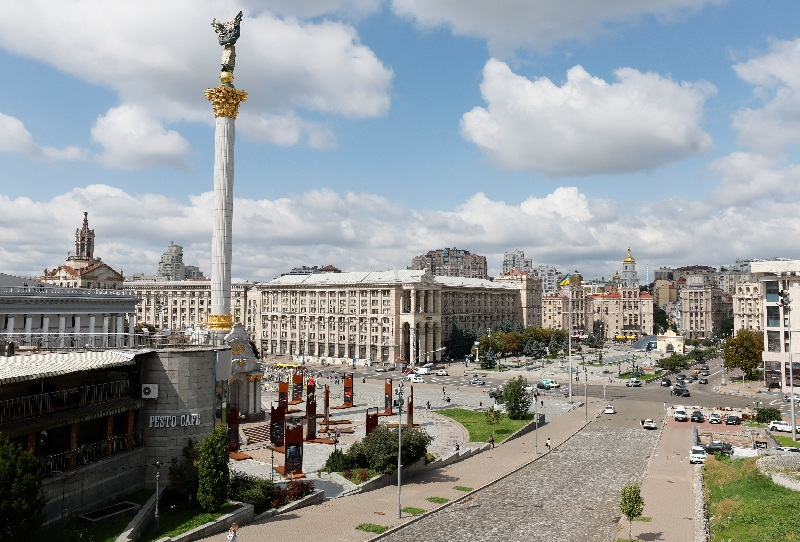 A view shows the Independence Square of Ukrainian capital, amid Russia's attack on Ukraine, in central Kyiv, Ukraine August 11, 2025. REUTERS/Gleb Garanich