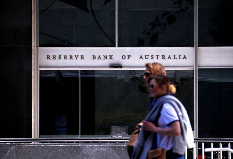 Pedestrians walk past the main entrance to the Reserve Bank of Australia (RBA) head office in central Sydney, Australia, October 3, 2016. Picture taken October 3, 2016. REUTERS/David Gray