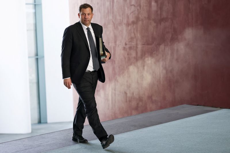 German Finance Minister Lars Klingbeil arrives at a meeting of Chancellor Merz with the country's 16 state leaders, at the chancellery in Berlin, Germany, June 25, 2026. REUTERS/Nadja Wohlleben