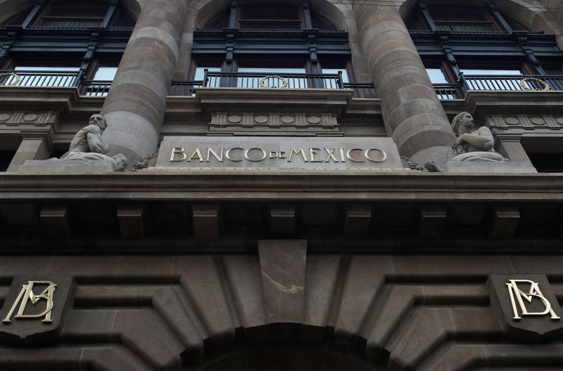 The logo of Mexico's Central Bank (Banco de Mexico) is seen at its building in downtown Mexico City, Mexico, April 26, 2024. REUTERS/Henry Romero