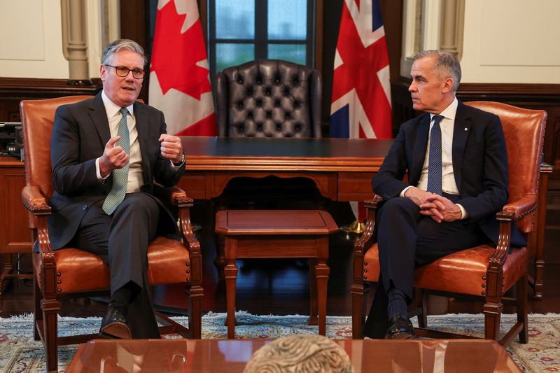 Canada's Prime Minister Mark Carney attends a bilateral meeting with Britain's Prime Minister Keir Starmer, before the start of the G7 summit, at Parliament Hill in Ottawa, Ontario Canada, June 15, 2025. REUTERS/Suzanne Plunkett/Pool