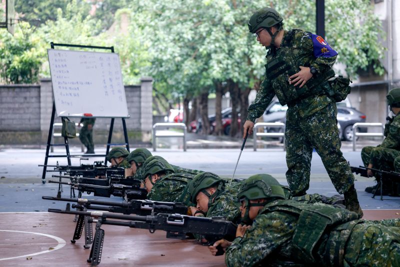 Reservists receive training during the annual Han Kuang military exercises in Taoyuan, Taiwan July 9, 2025. REUTERS/Ann Wang