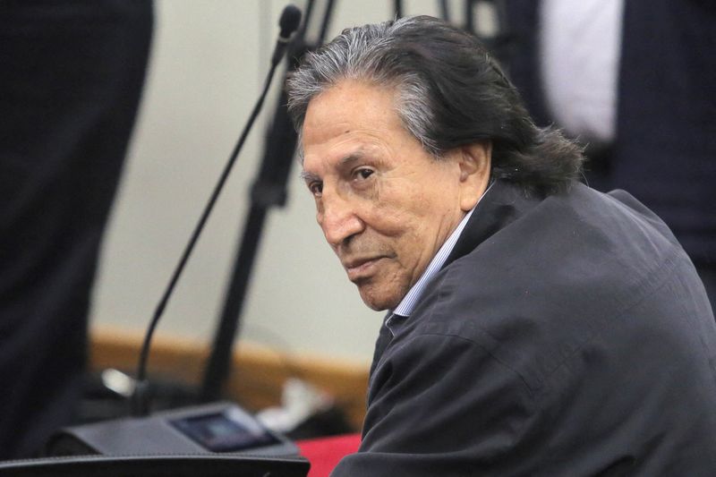 FILE PHOTO: Peru's former President Alejandro Toledo appears in court for sentencing during his trial on charges of corruption related to the Brazilian company Odebrecht, in Lima, Peru, October 21, 2024. REUTERS/Gerardo Marin/ File Photo
