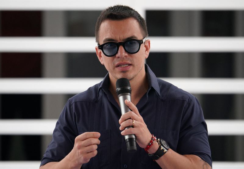 FILE PHOTO: Ecuador's President Daniel Noboa speaks at the inauguration of a child development center in a low-income neighborhood plagued by violence and organized crime on the outskirts of Guayaquil, in Duran, Ecuador, October 14, 2025. REUTERS/Santiago Arcos/File Photo