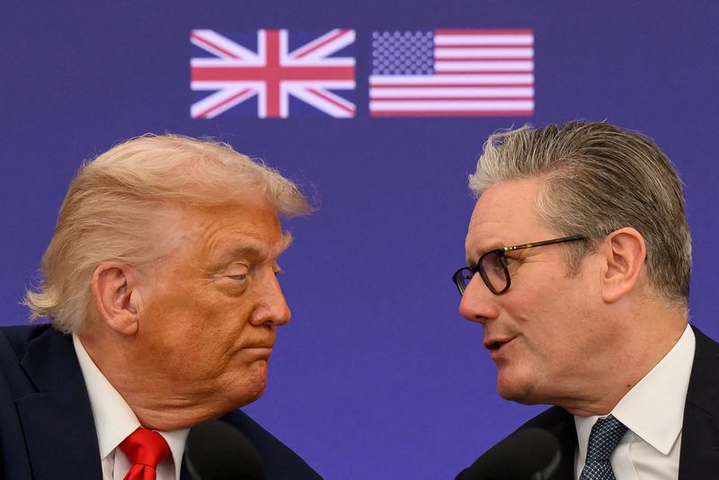 FILE PHOTO: U.S. President Donald Trump and British Prime Minister Keir Starmer announce an agreement between the two countries as they hold a press conference at Chequers at the conclusion of a state visit on September 18, 2025 in Aylesbury, Britain.  Leon Neal/Pool via REUTERS/File Photo